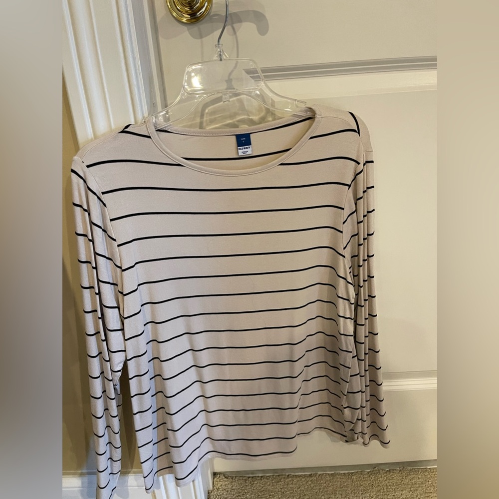 Old Navy long sleeve cream top